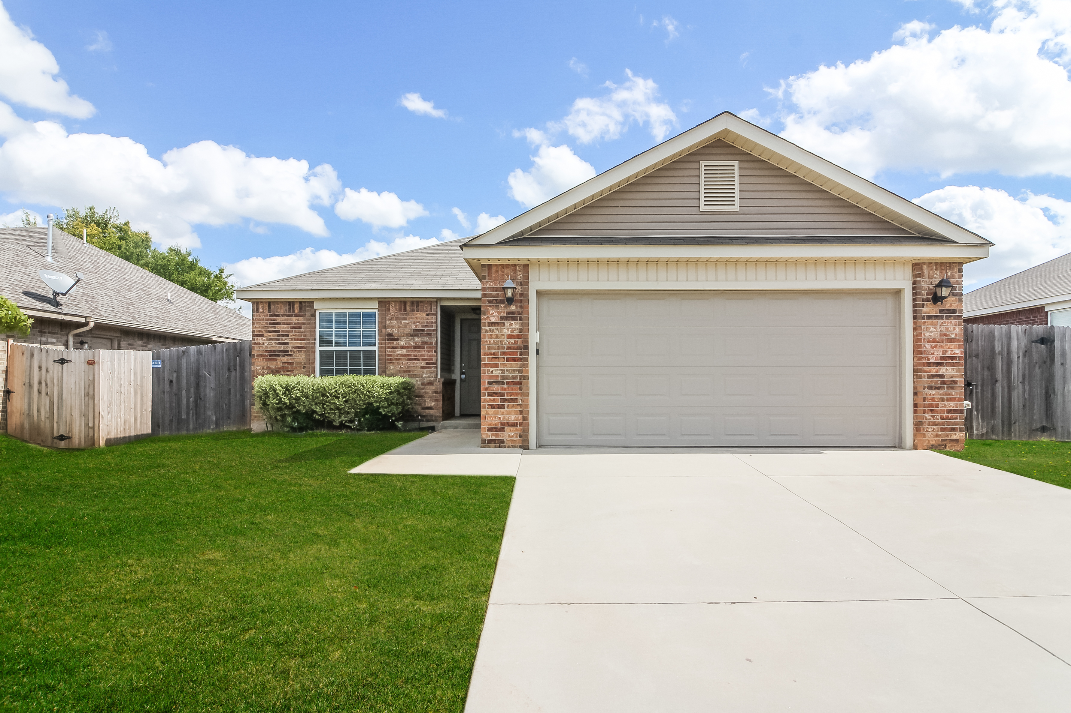 4509 Wagner Lake Dr Yukon, OK 73099